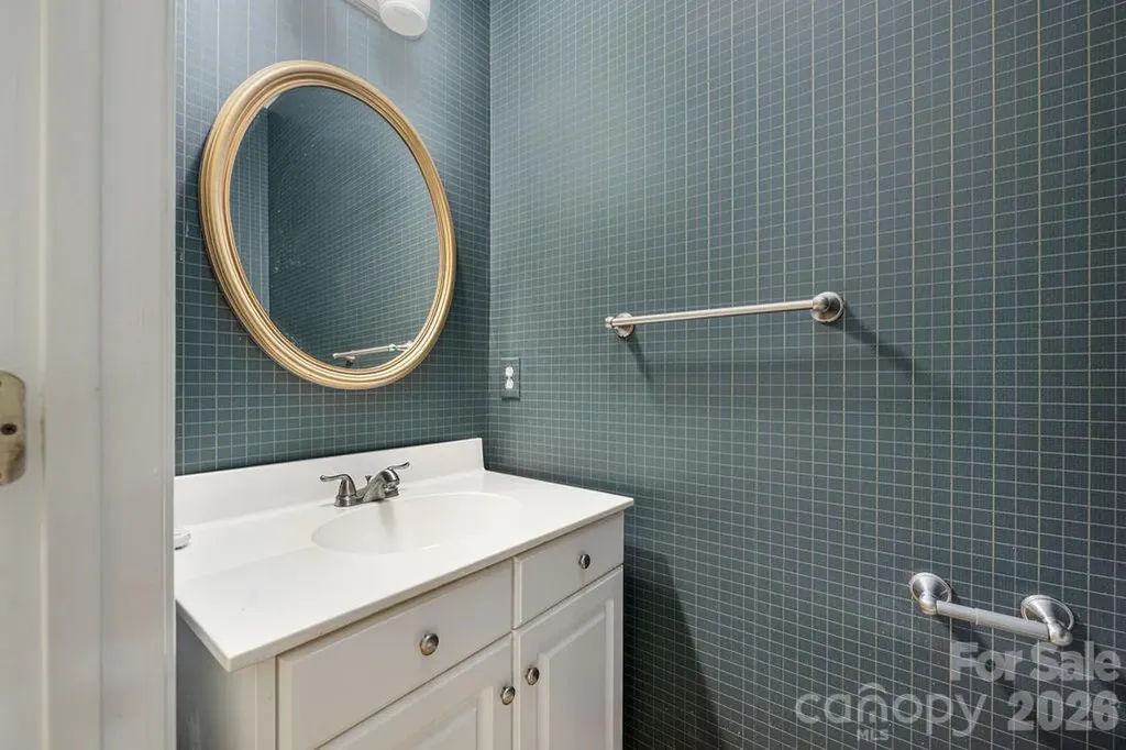 5217 Fairvista Drive Charlotte NC 28269