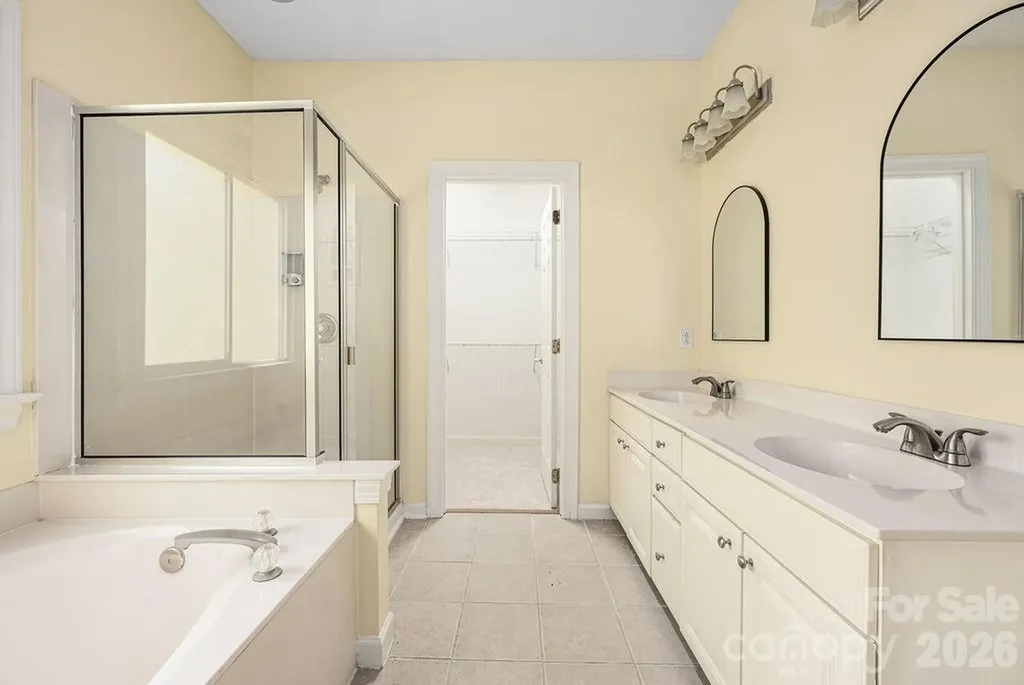 5217 Fairvista Drive Charlotte NC 28269