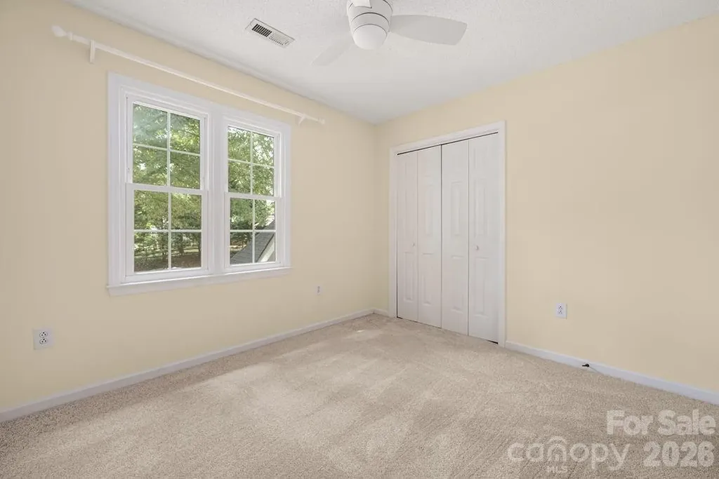 5217 Fairvista Drive Charlotte NC 28269