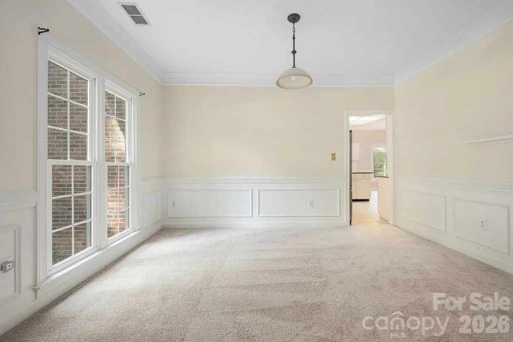 5217 Fairvista Drive Charlotte NC 28269