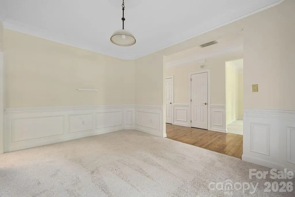 5217 Fairvista Drive Charlotte NC 28269