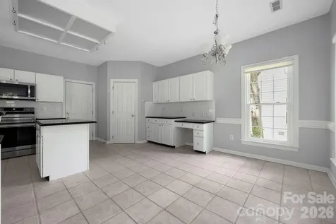 5217 Fairvista Drive Charlotte NC 28269