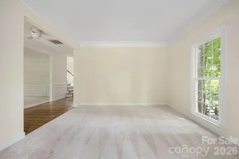 5217 Fairvista Drive Charlotte NC 28269