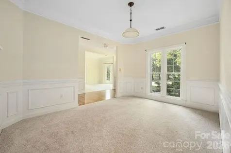 5217 Fairvista Drive Charlotte NC 28269