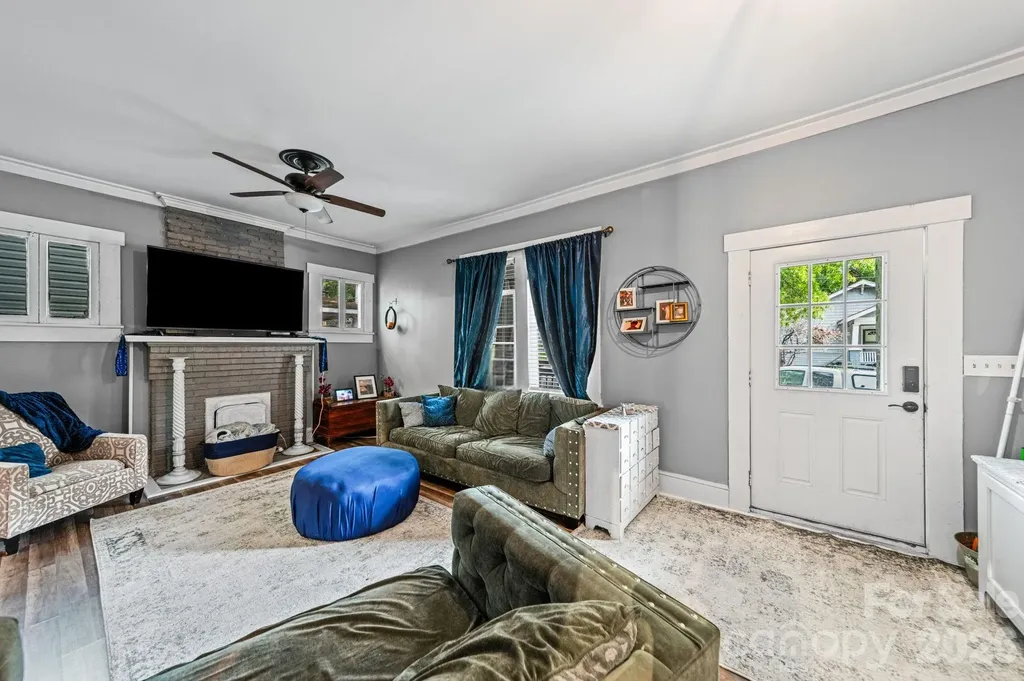116 W 4th Avenue Gastonia NC 28052