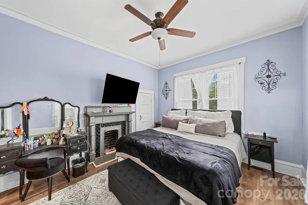 116 W 4th Avenue Gastonia NC 28052