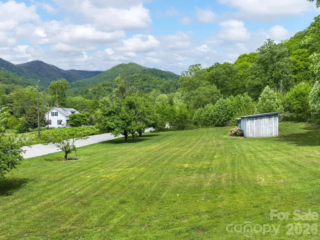 379 N Fork Road Barnardsville NC 28709