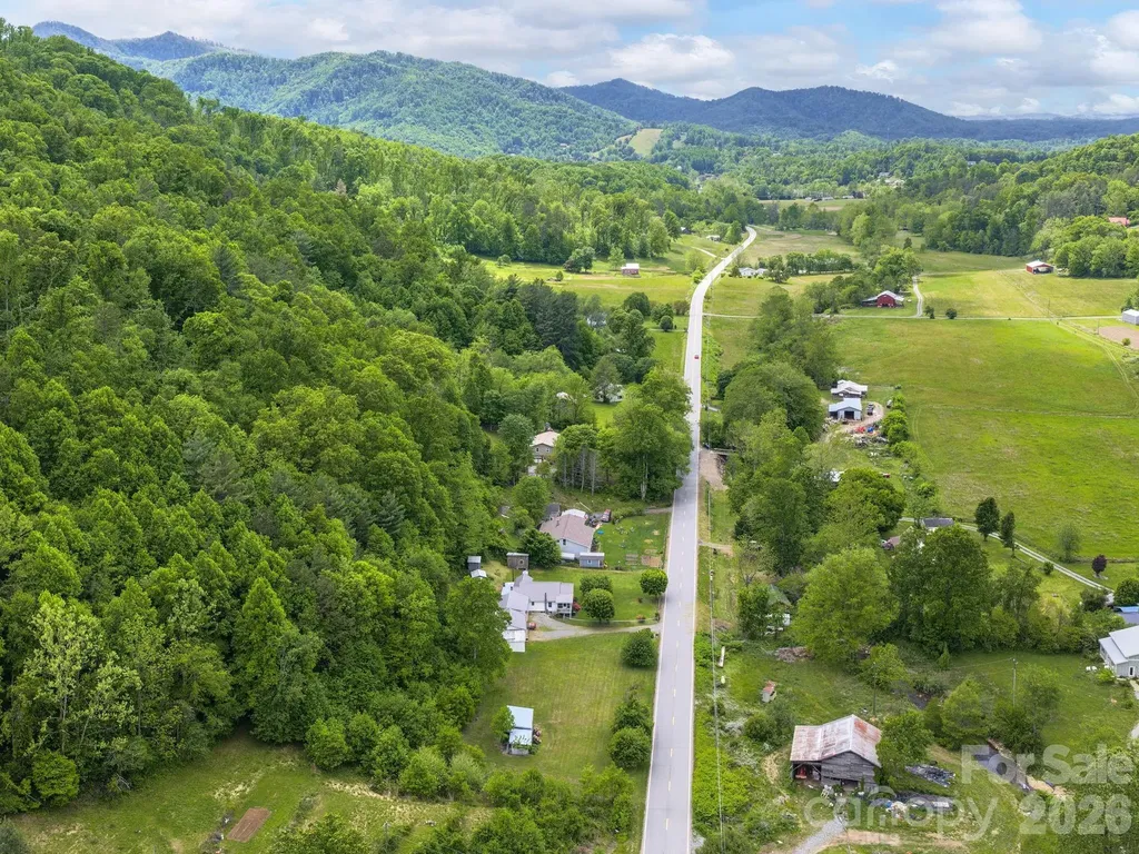 379 N Fork Road Barnardsville NC 28709