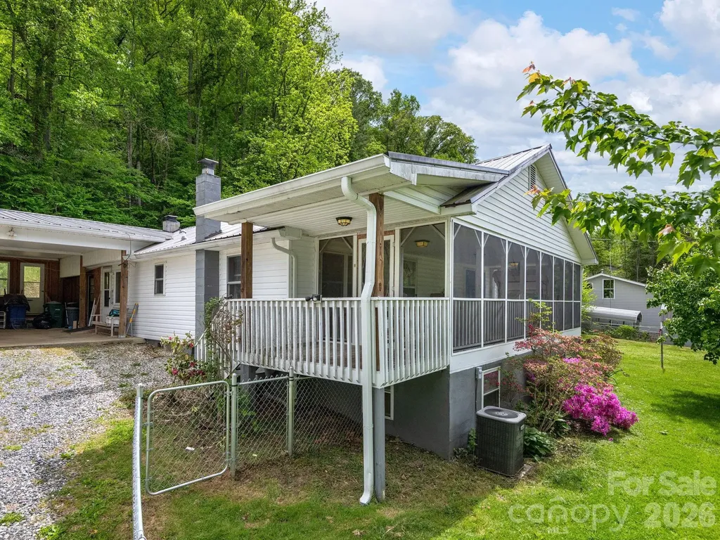 379 N Fork Road Barnardsville NC 28709