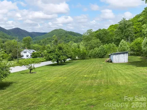 379 N Fork Road Barnardsville NC 28709