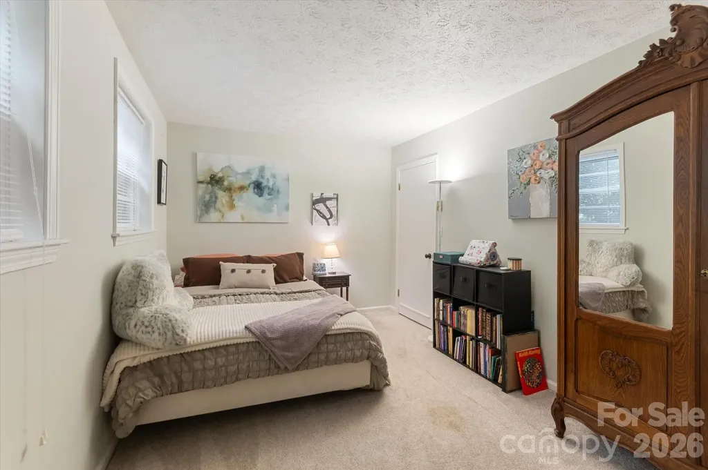 132 E Whisperwood Circle Hendersonville NC 28791