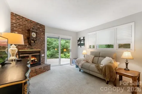 132 E Whisperwood Circle Hendersonville NC 28791
