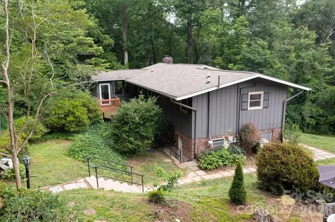 132 E Whisperwood Circle Hendersonville NC 28791