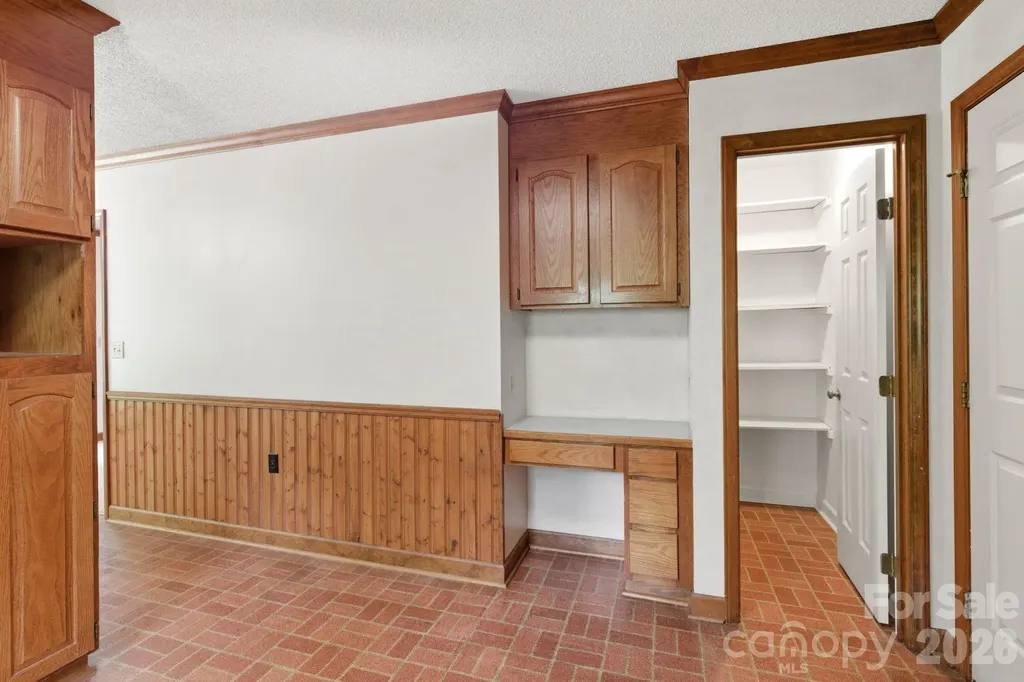 4804 Elmhurst Drive NE Hickory NC 28601