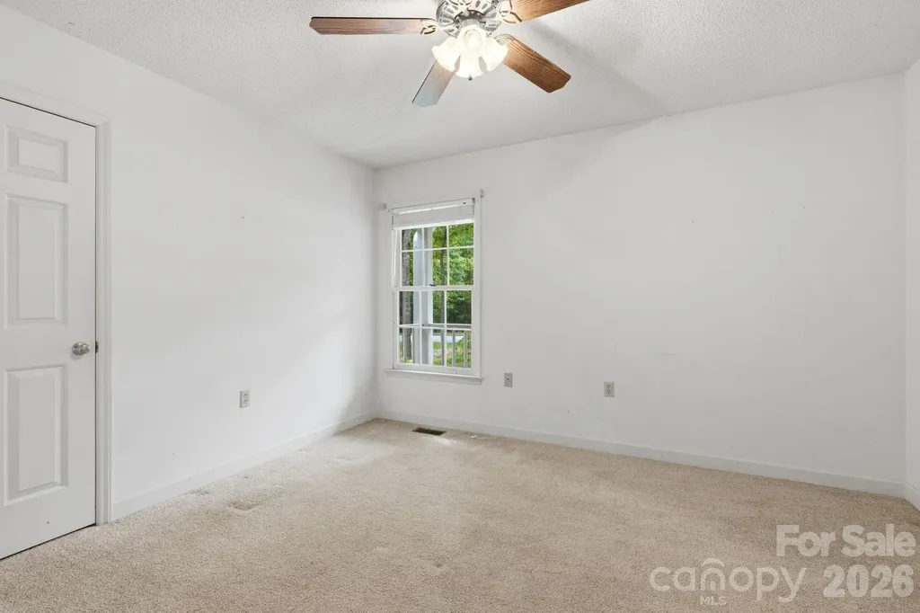 4804 Elmhurst Drive NE Hickory NC 28601