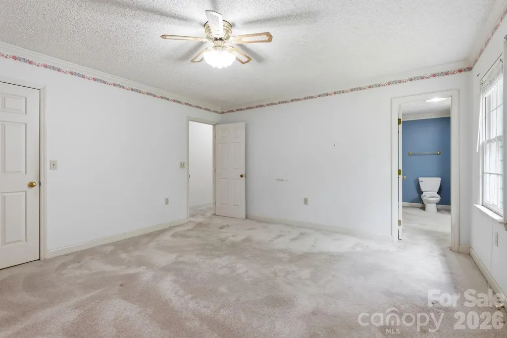 4804 Elmhurst Drive NE Hickory NC 28601