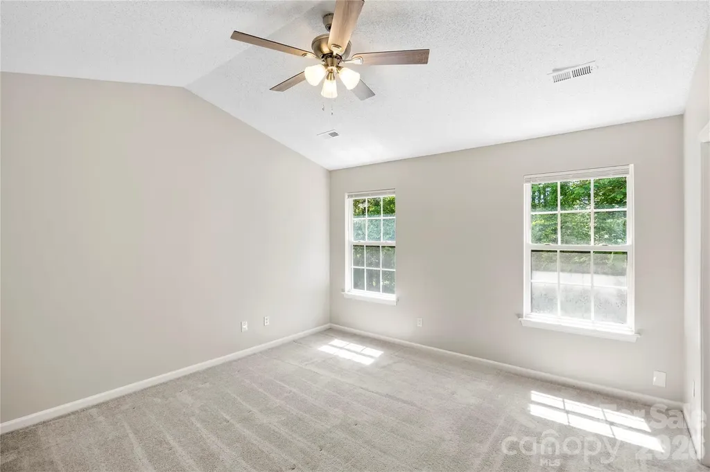 9713 Aviary Hill Way Charlotte NC 28214