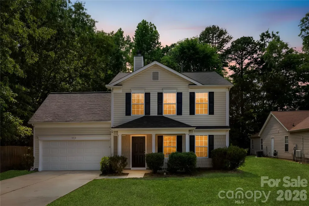 9713 Aviary Hill Way Charlotte NC 28214