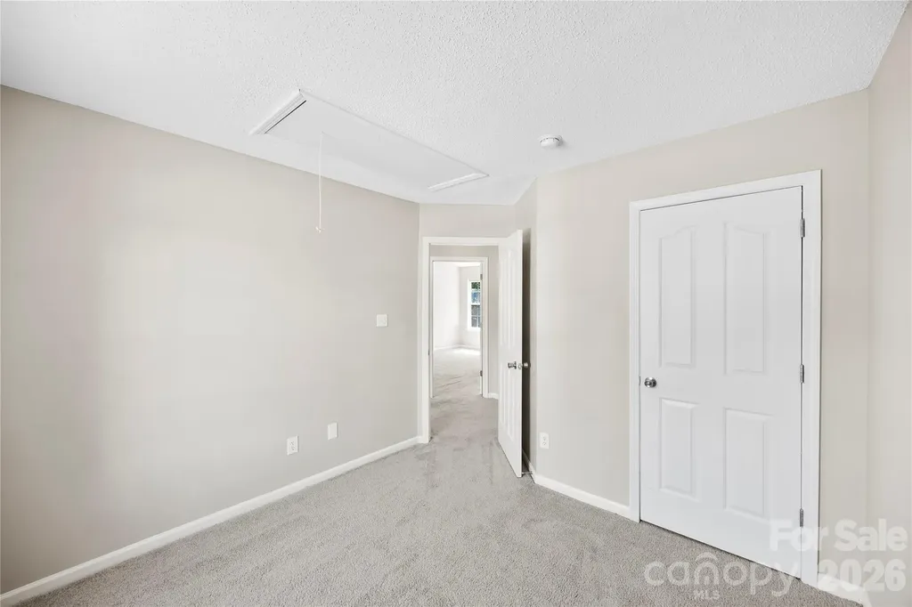 9713 Aviary Hill Way Charlotte NC 28214