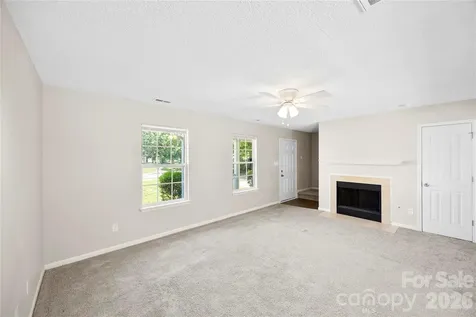 9713 Aviary Hill Way Charlotte NC 28214