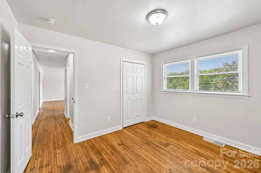 3935 Crestridge Drive Charlotte NC 28217