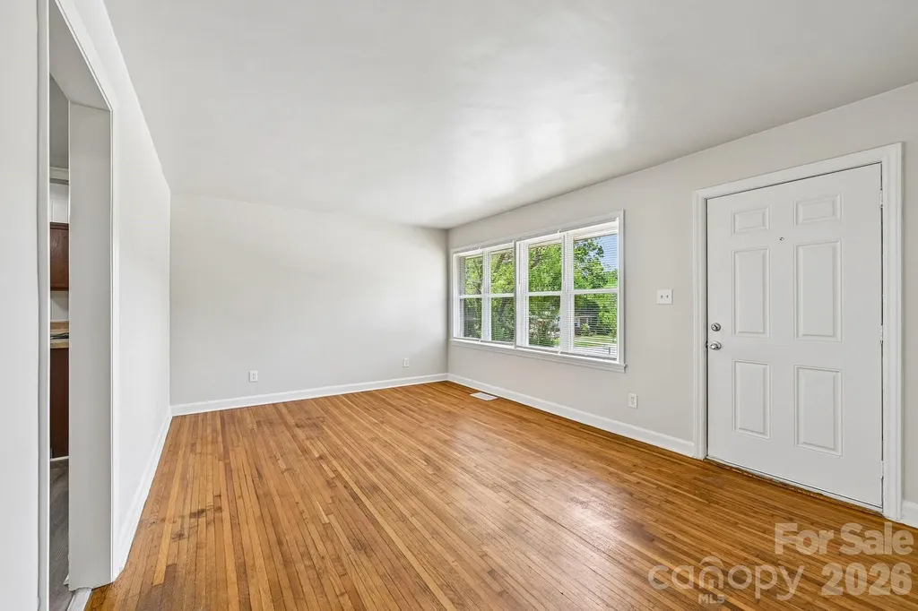 3935 Crestridge Drive Charlotte NC 28217
