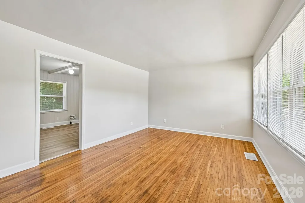3935 Crestridge Drive Charlotte NC 28217