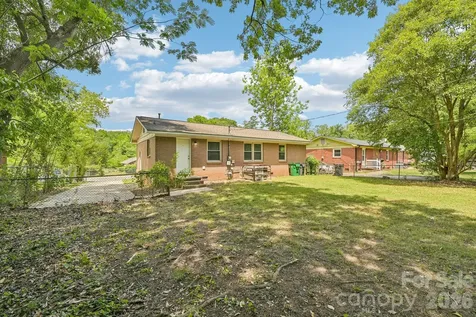 3935 Crestridge Drive Charlotte NC 28217