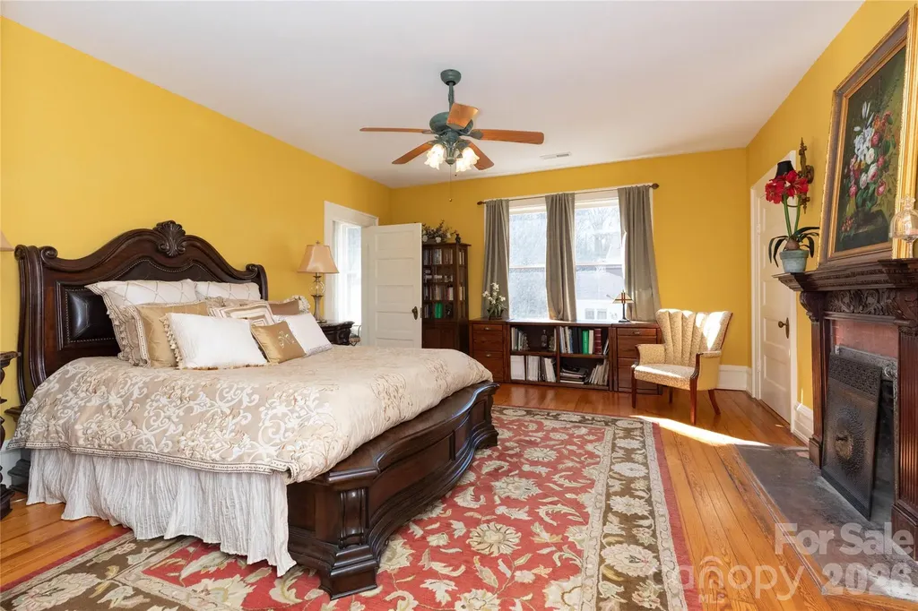 129 Woolsey Heights Waynesville NC 28786