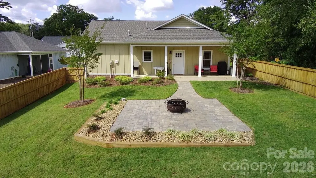 162 Red Oak Drive Forest City NC 28043