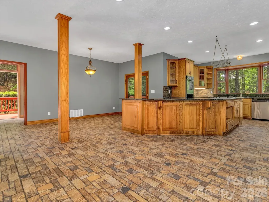 287 Shady Creek Lane Hendersonville NC 28739