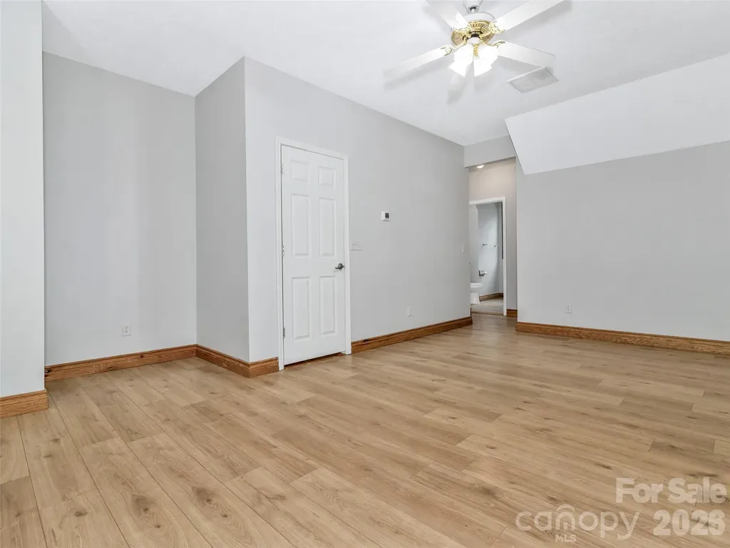 287 Shady Creek Lane Hendersonville NC 28739
