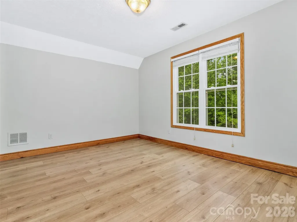 287 Shady Creek Lane Hendersonville NC 28739