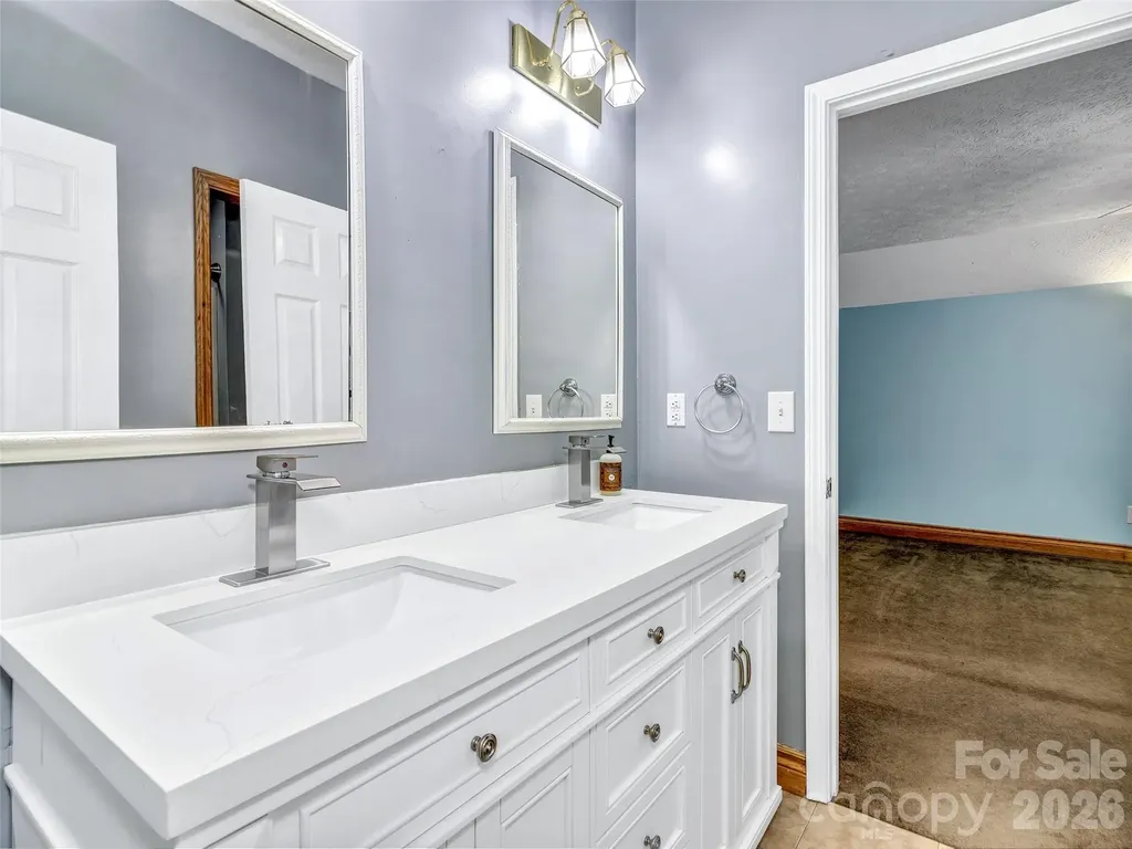 287 Shady Creek Lane Hendersonville NC 28739