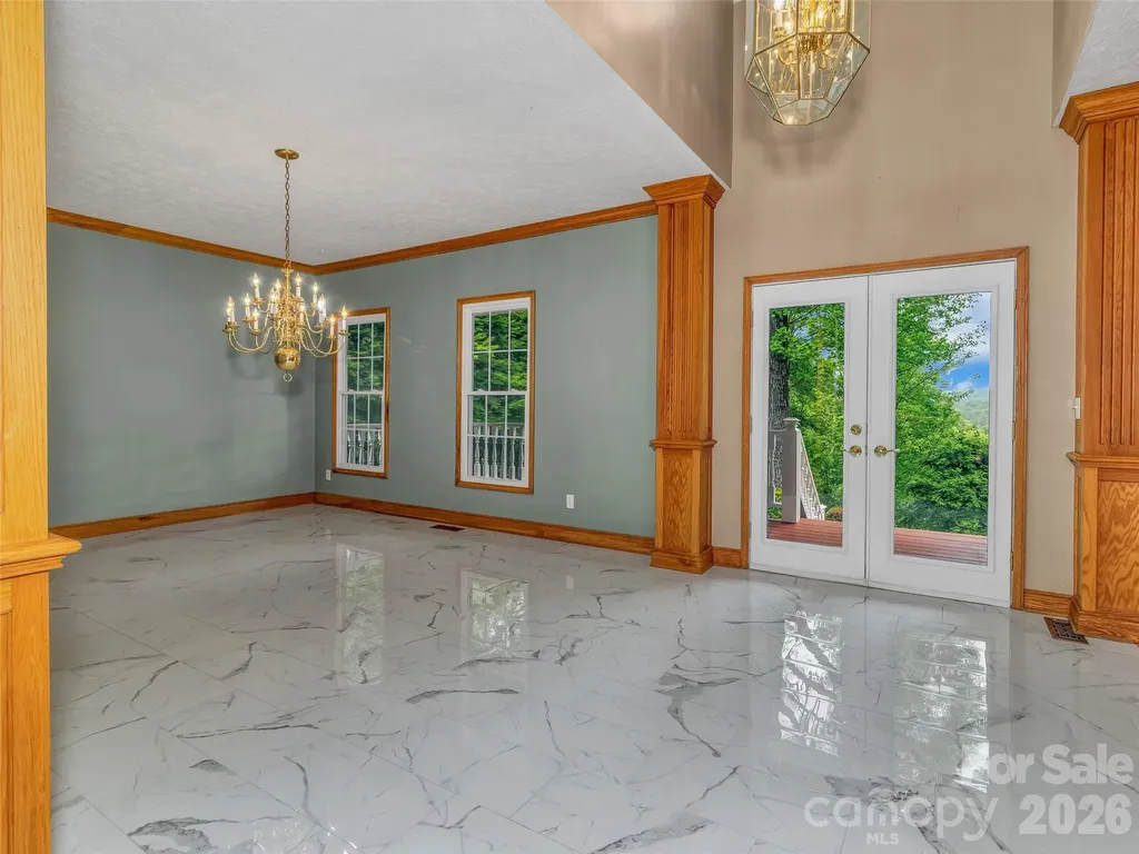 287 Shady Creek Lane Hendersonville NC 28739