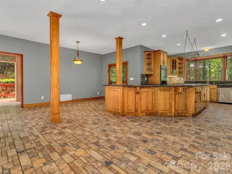 287 Shady Creek Lane Hendersonville NC 28739