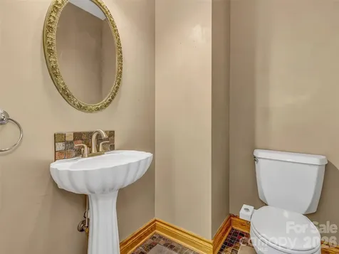 287 Shady Creek Lane Hendersonville NC 28739