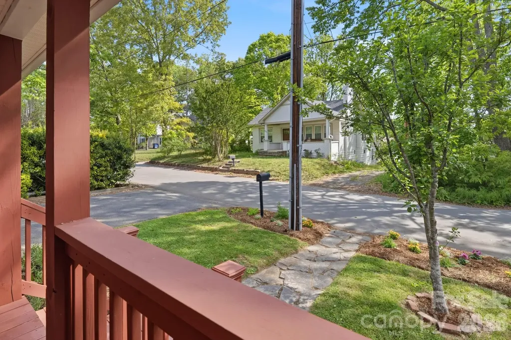 48 Mardell Circle Asheville NC 28806