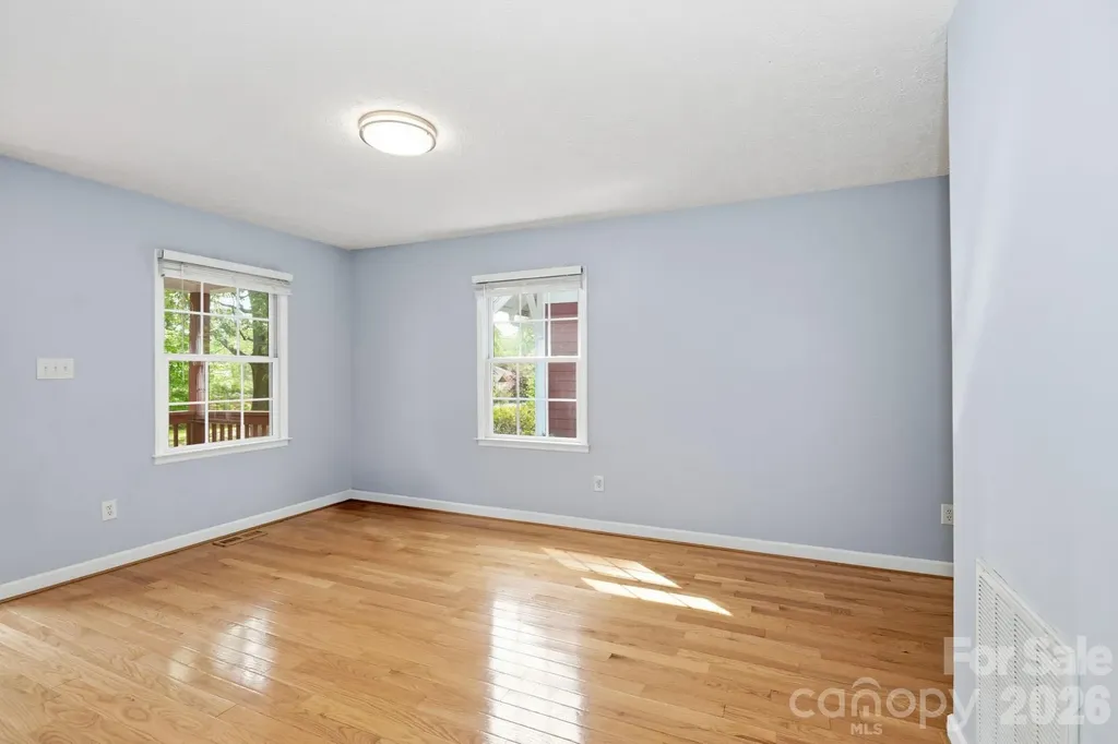 48 Mardell Circle Asheville NC 28806