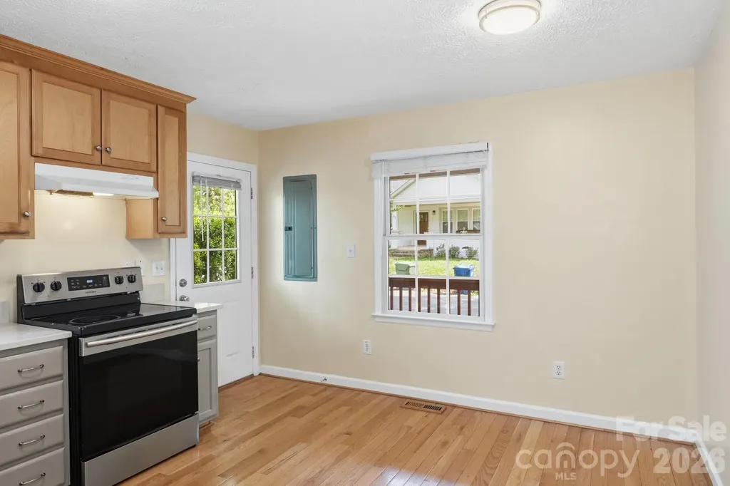 48 Mardell Circle Asheville NC 28806
