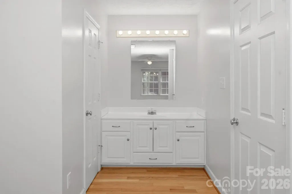 48 Mardell Circle Asheville NC 28806
