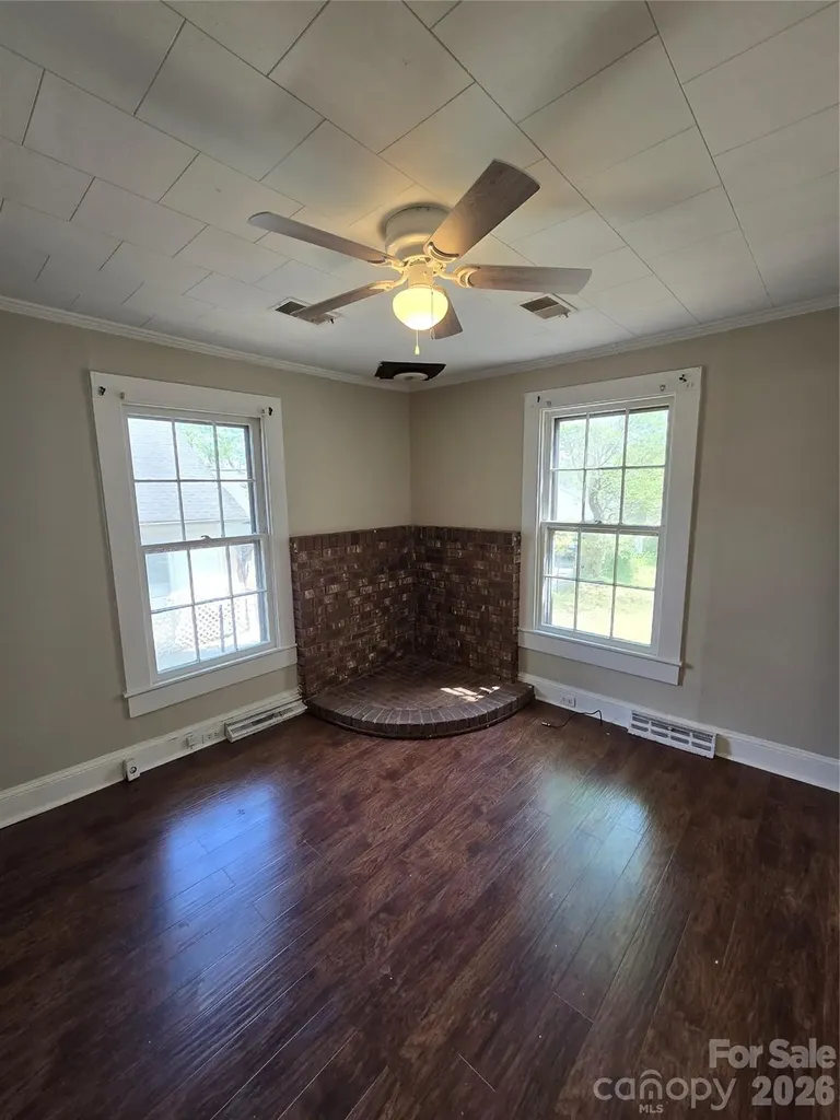 184 Cabarrus Avenue E Concord NC 28025