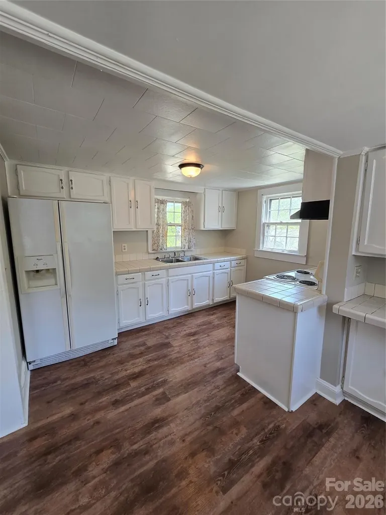 184 Cabarrus Avenue E Concord NC 28025