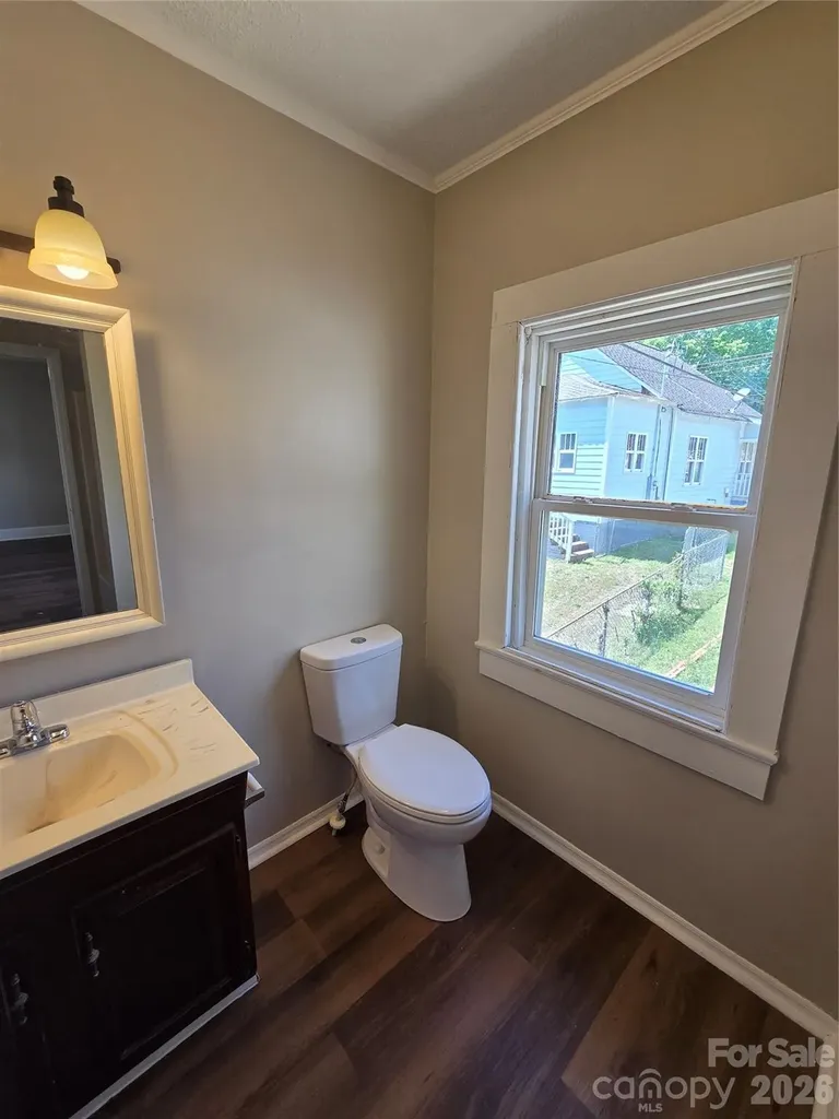 184 Cabarrus Avenue E Concord NC 28025