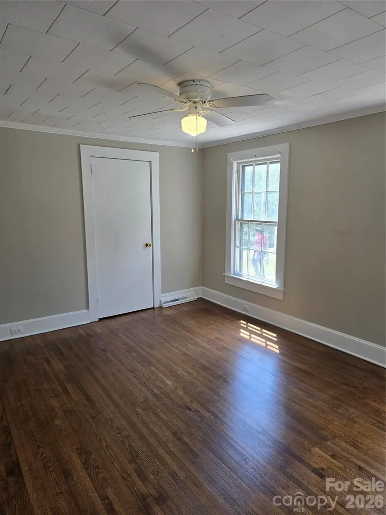 184 Cabarrus Avenue E Concord NC 28025