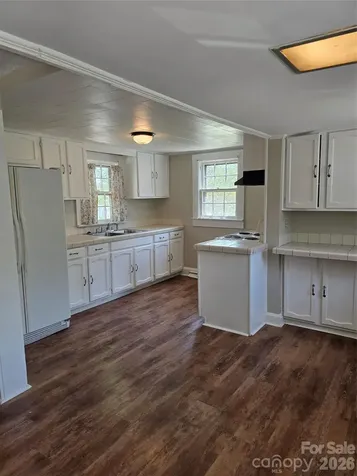 184 Cabarrus Avenue E Concord NC 28025