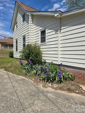 184 Cabarrus Avenue E Concord NC 28025