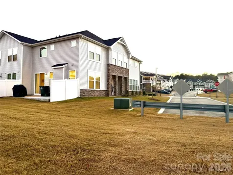 14618 Tamarack Drive Charlotte NC 28278