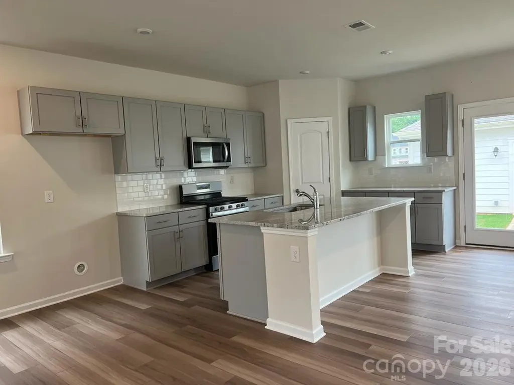 9018 Ramsford Court Charlotte NC 28227