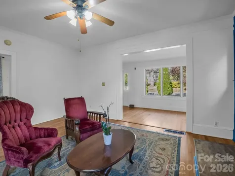 1534 Kensington Road Hendersonville NC 28791